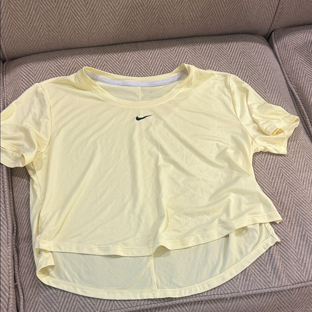 Nike Women's Light Yellow Short Sleeve Tee